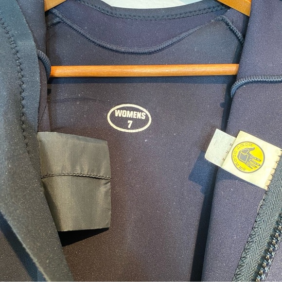 Body Glove Women’s Black Full Wetsuit 3/2 mm. Size 7 - Picture 12 of 16